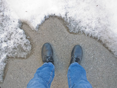 I`ve worn boots every day for over a week, so today I went outside with normal shoes.  I didn`t get very far.