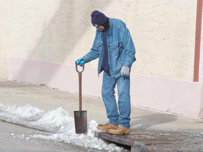 This guy isn`t waiting around for a thaw.