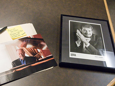 A Very Famous Pianist was in the room next to me, but all I had time to do was take pictures of his pictures. A Very Famous Pianist was in the room next to me, but all I had time to do was take pictures of his pictures.