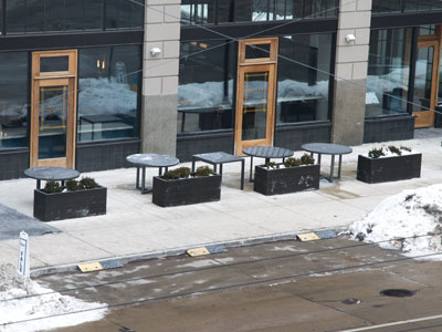 Plenty of tables available on the sidewalk cafe.