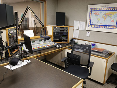 I had more snow photos, or this shot of an empty studio.  I think we`re all tired of snow, so this picture is better.