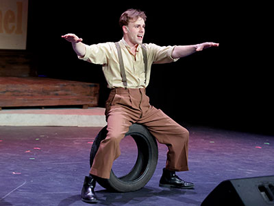 Clyde of Bonnie and Clyde.